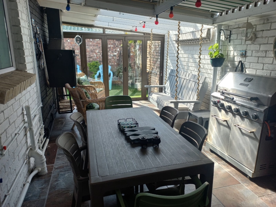 2 Bedroom Property for Sale in Gonubie North Eastern Cape